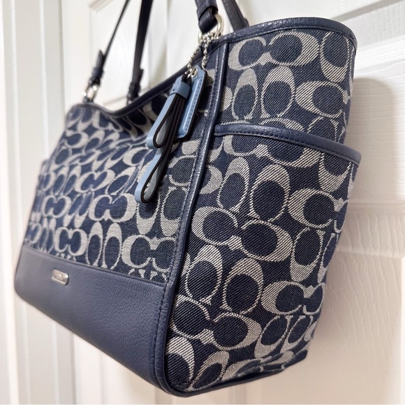 Coach Park Carrie Tote Signature Denim Canvas Blue Leather Trim - Picture 3 of 12